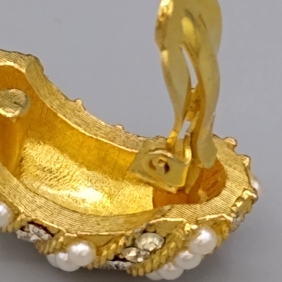 Pearl Rhinestone Cluster Half Hoop Clip on Earrings Vintage - Picture 9 of 15